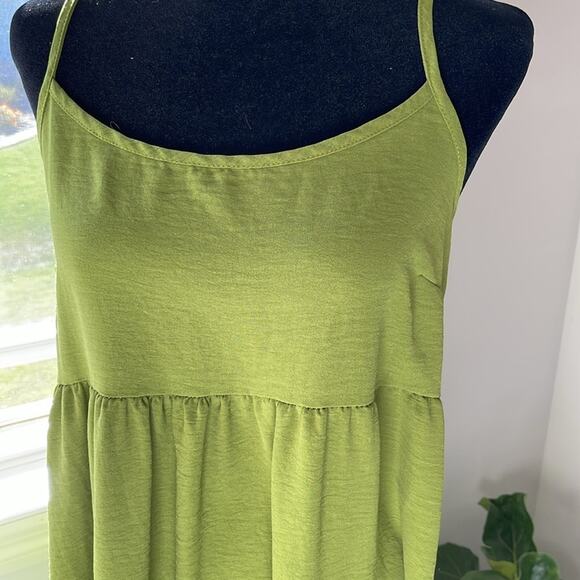 Pretty green dress - Picture 2 of 6